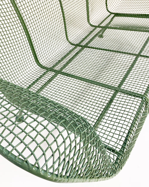 Sculptura Settee