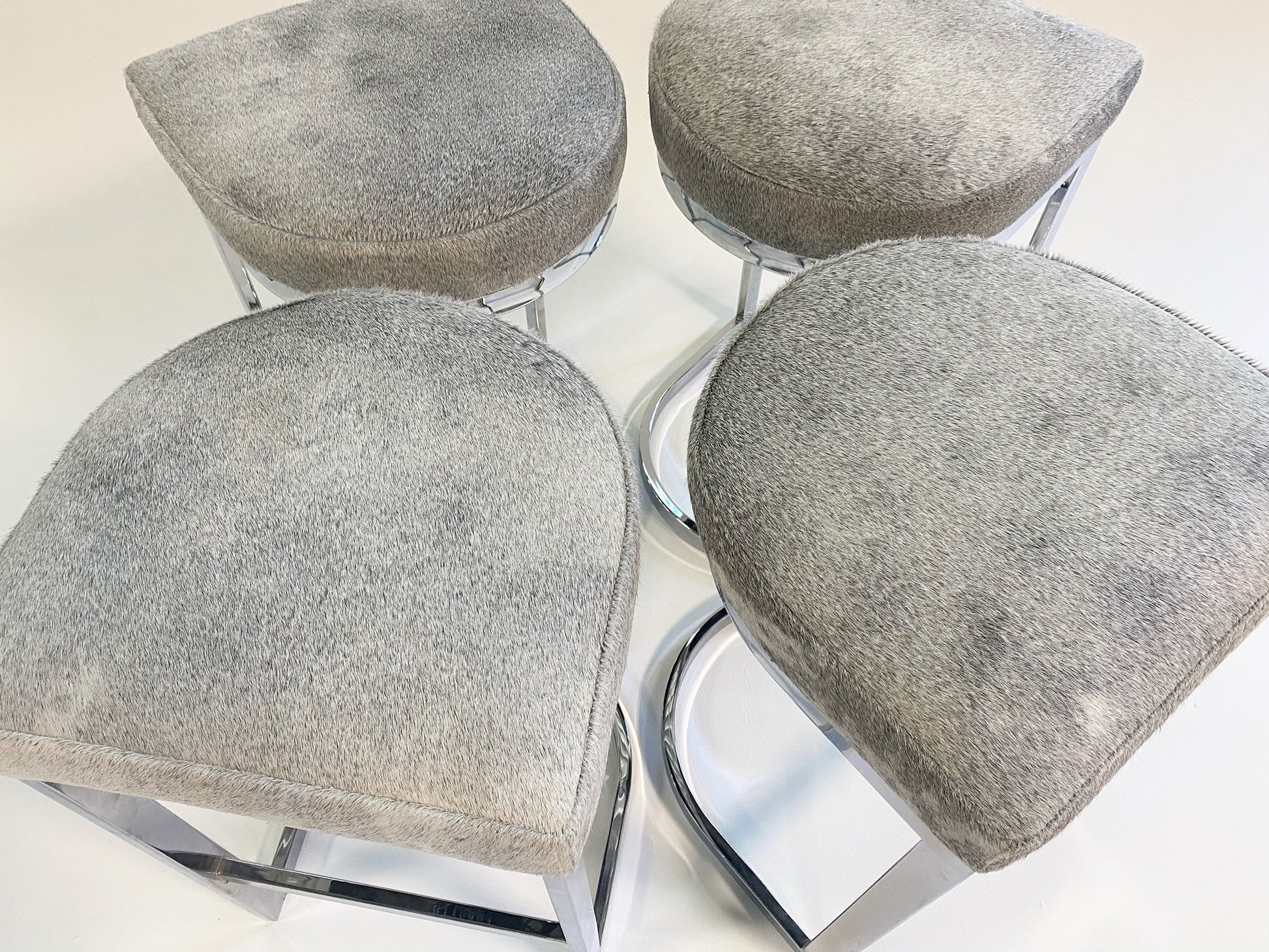 Bar Stools in Brazilian Cowhide, set of 4 - FORSYTH