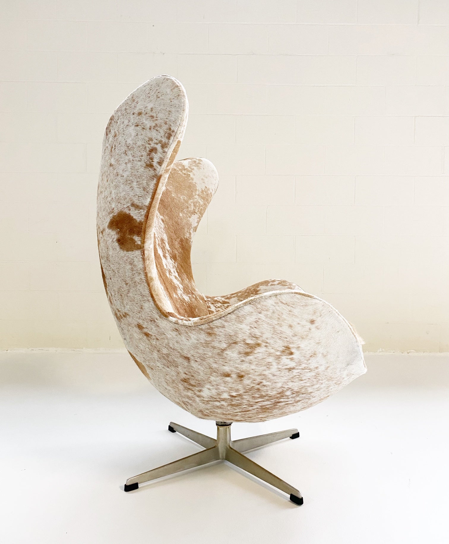 Egg Chair in Brazilian Cowhide - FORSYTH