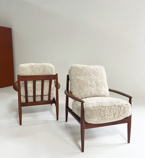 Model 118 Lounge Chairs in Shearling, Pair