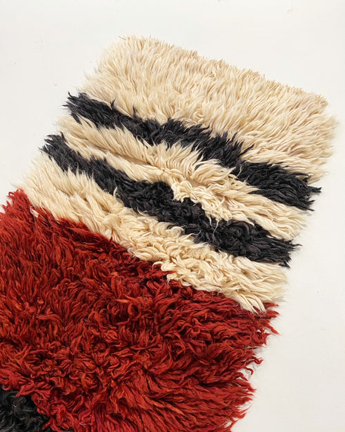 Super Shaggy Rug - Maroon and Ivory