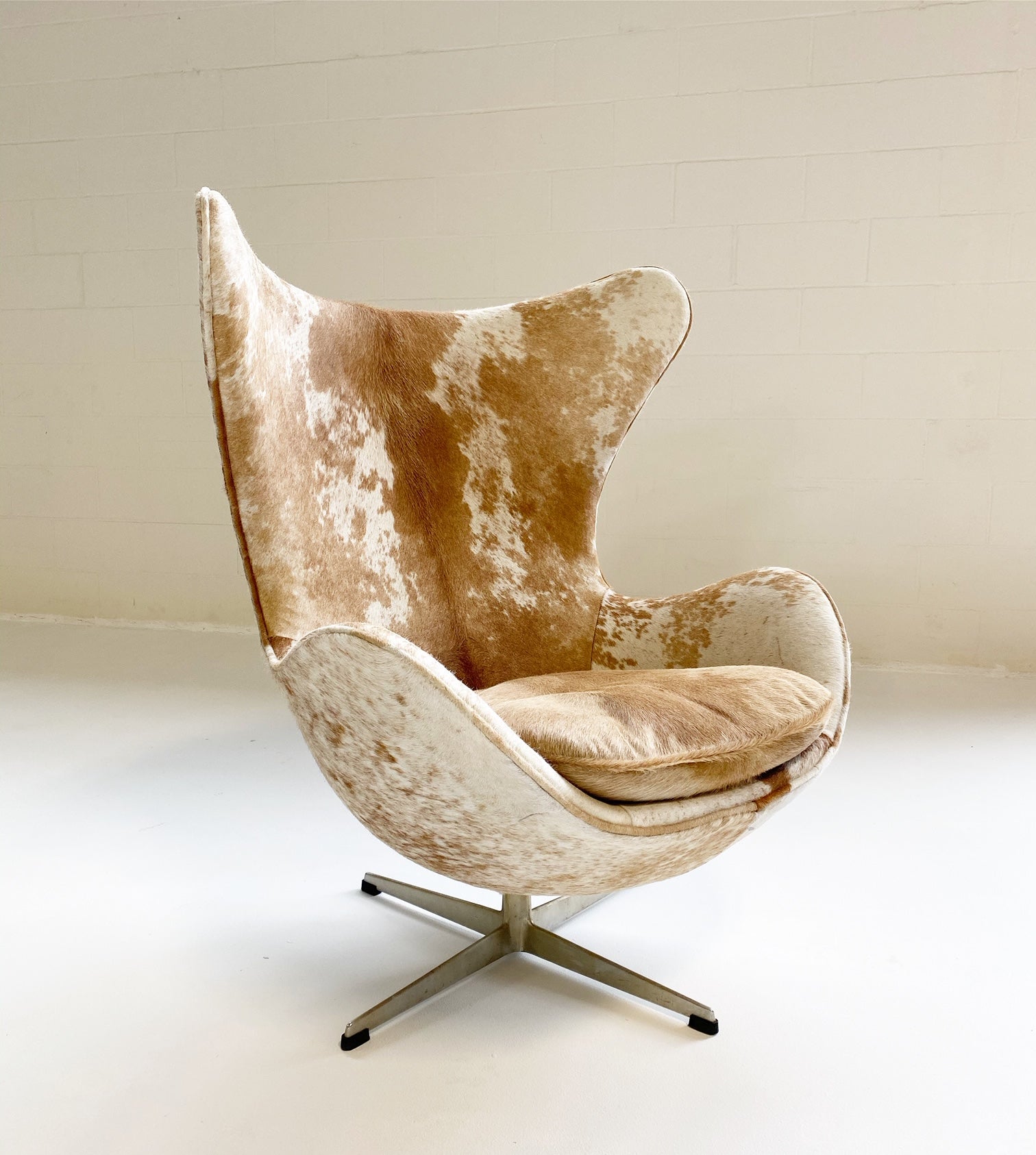 Egg Chair in Brazilian Cowhide - FORSYTH