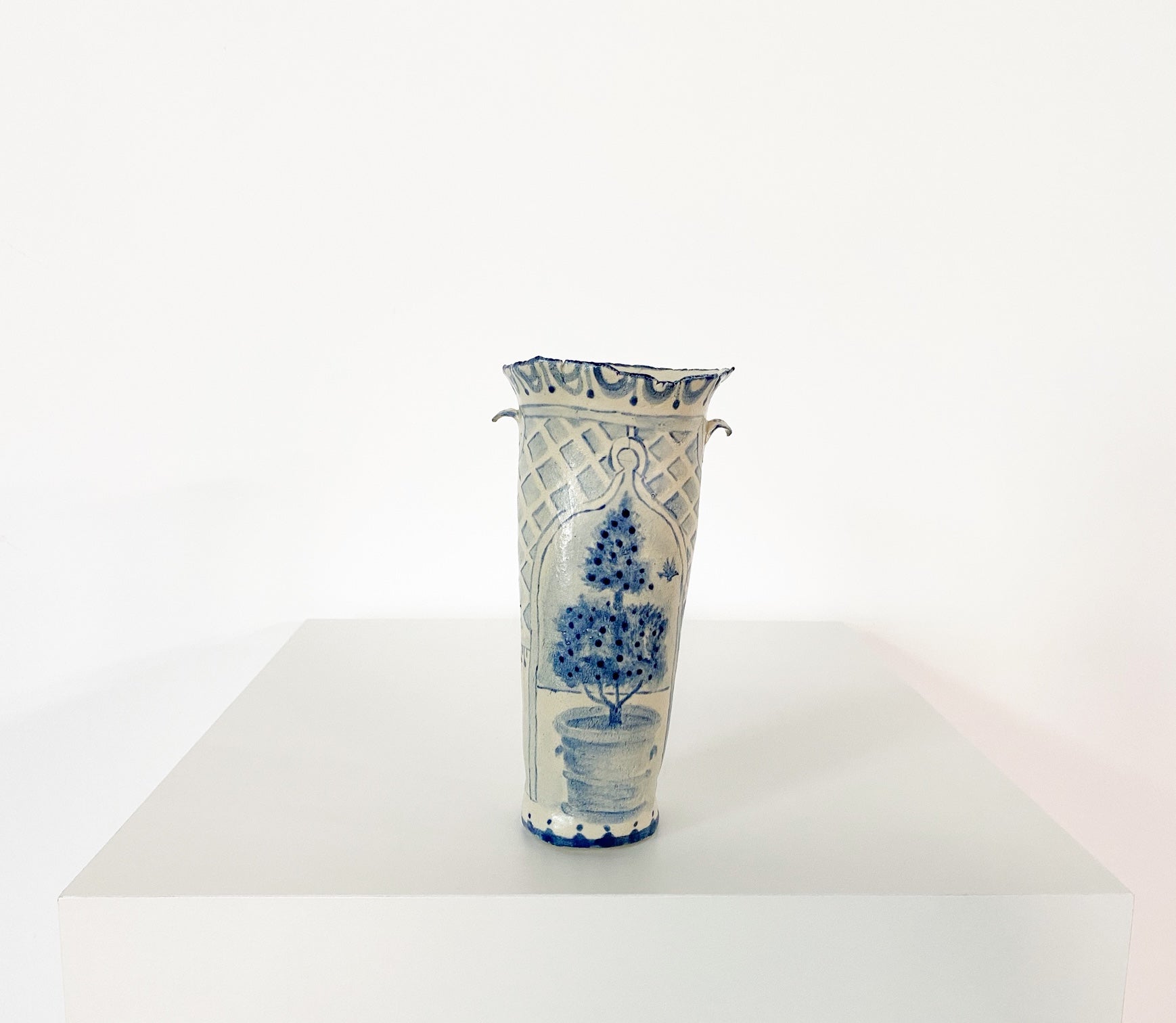 Garden Trellis Vase. - FORSYTH