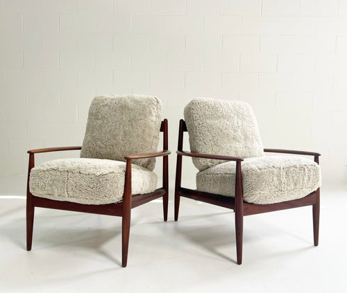 Model 118 Lounge Chairs in Shearling, Pair