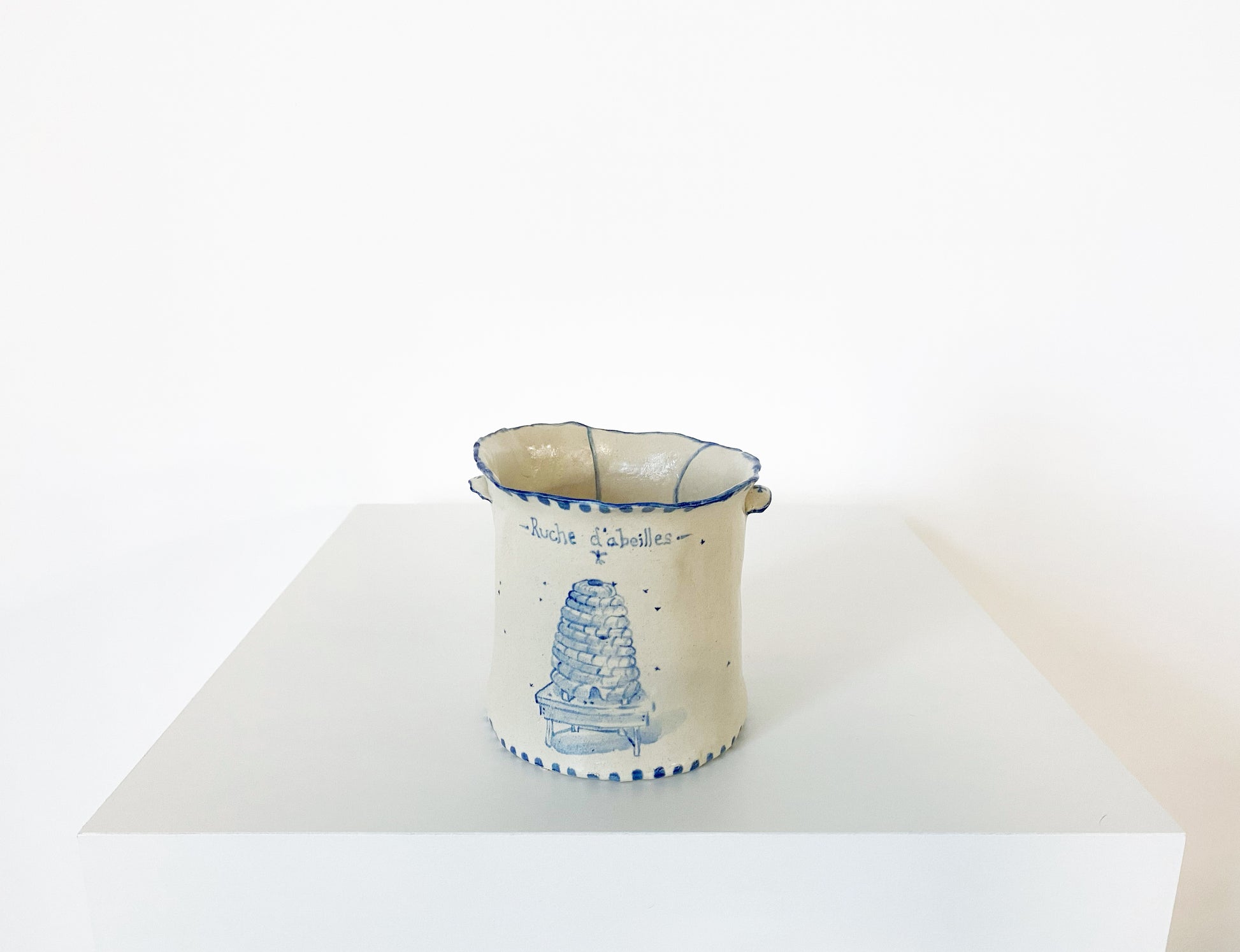 Bee Hive Vase. - FORSYTH