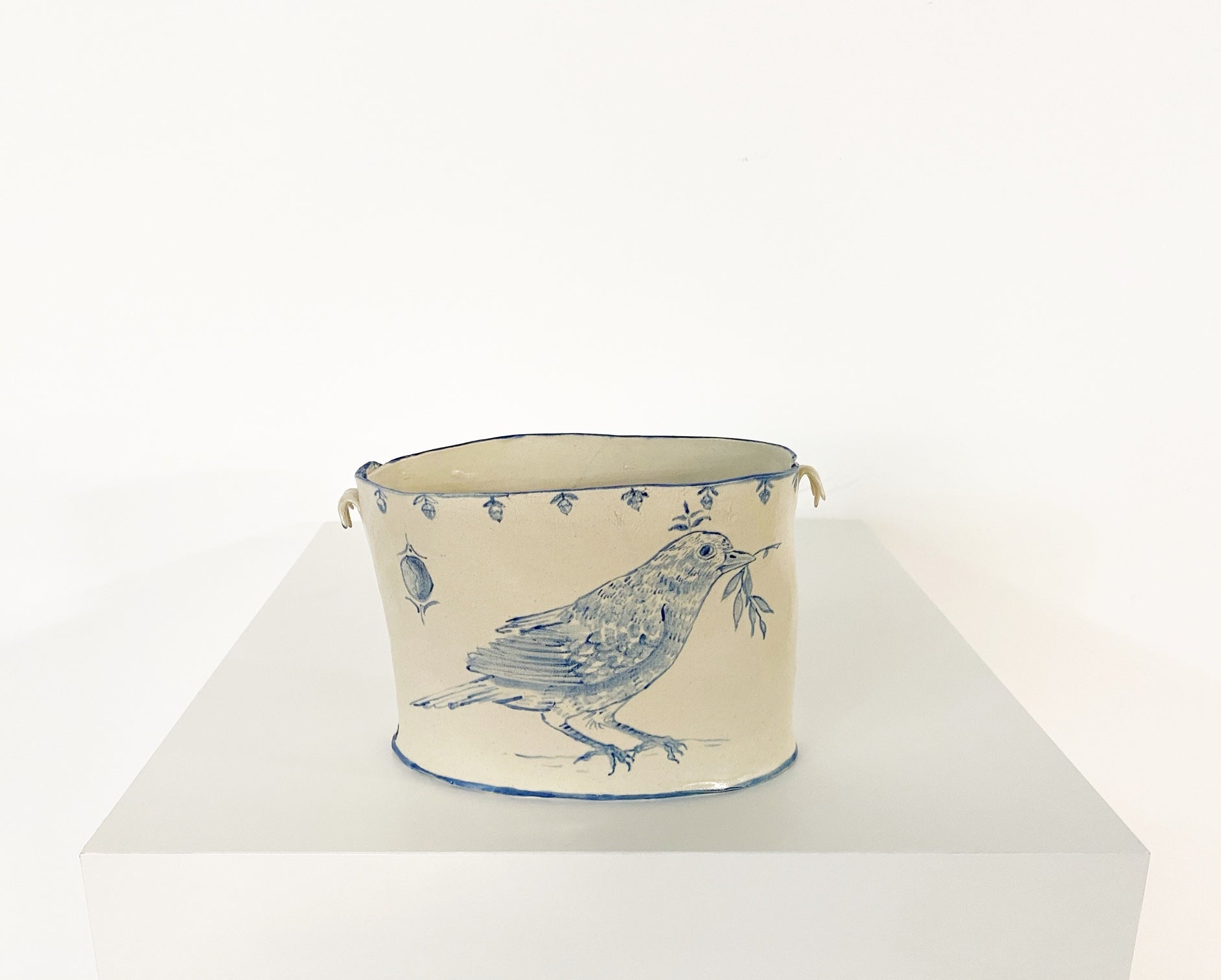 Oiseau avec son Oeuf Vase
