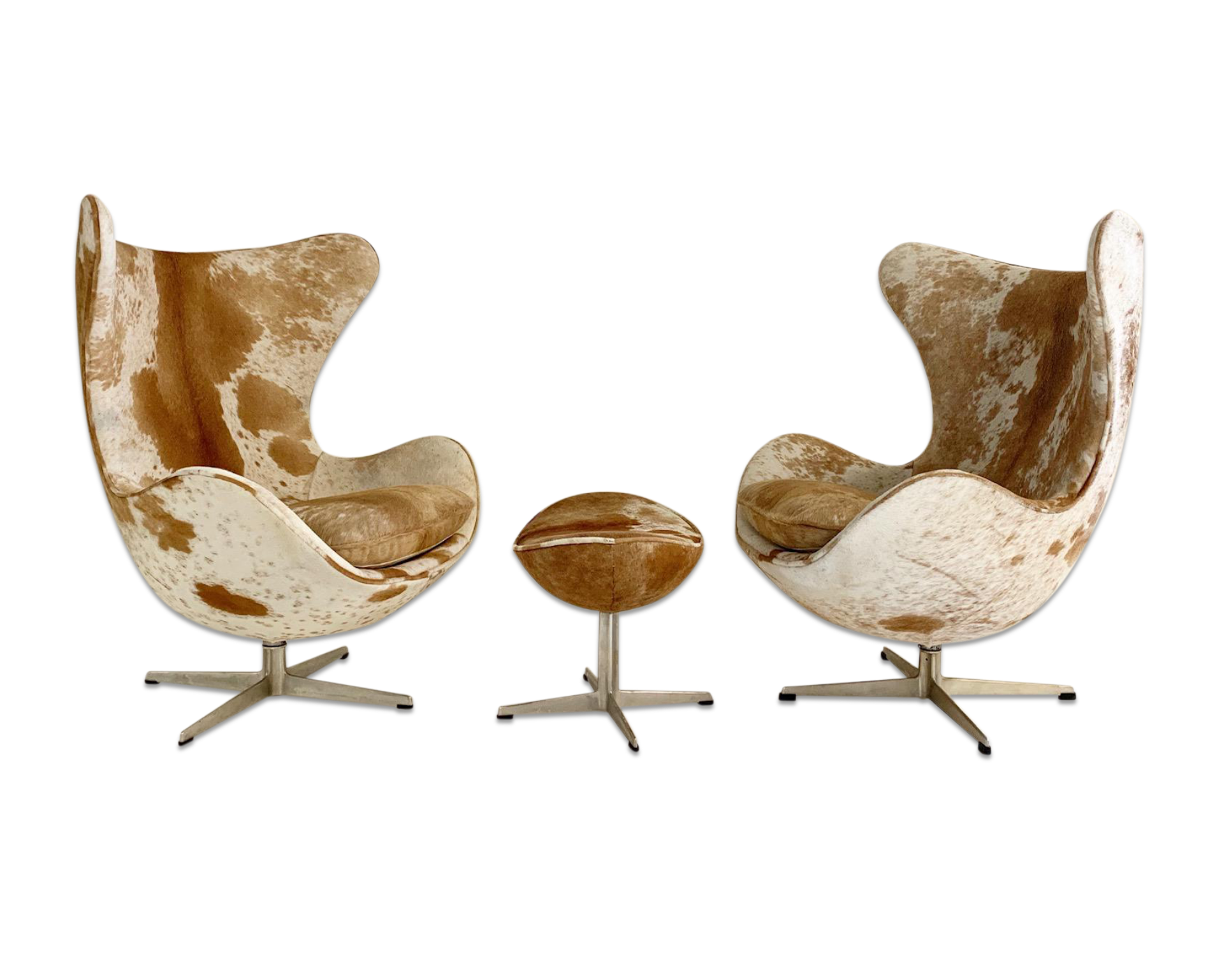 Egg Chairs in Brazilian Cowhide, pair - FORSYTH