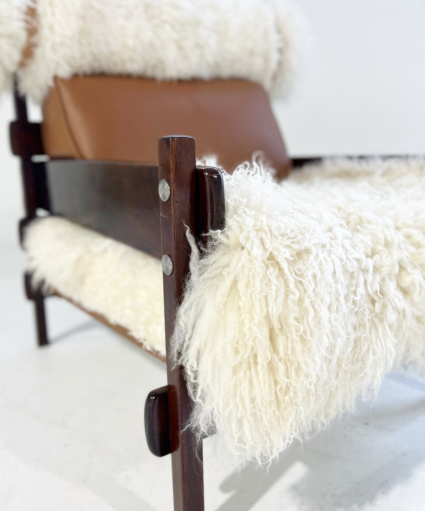 Tonico Chair in Gotland Sheepskin and Loro Piana Leather
