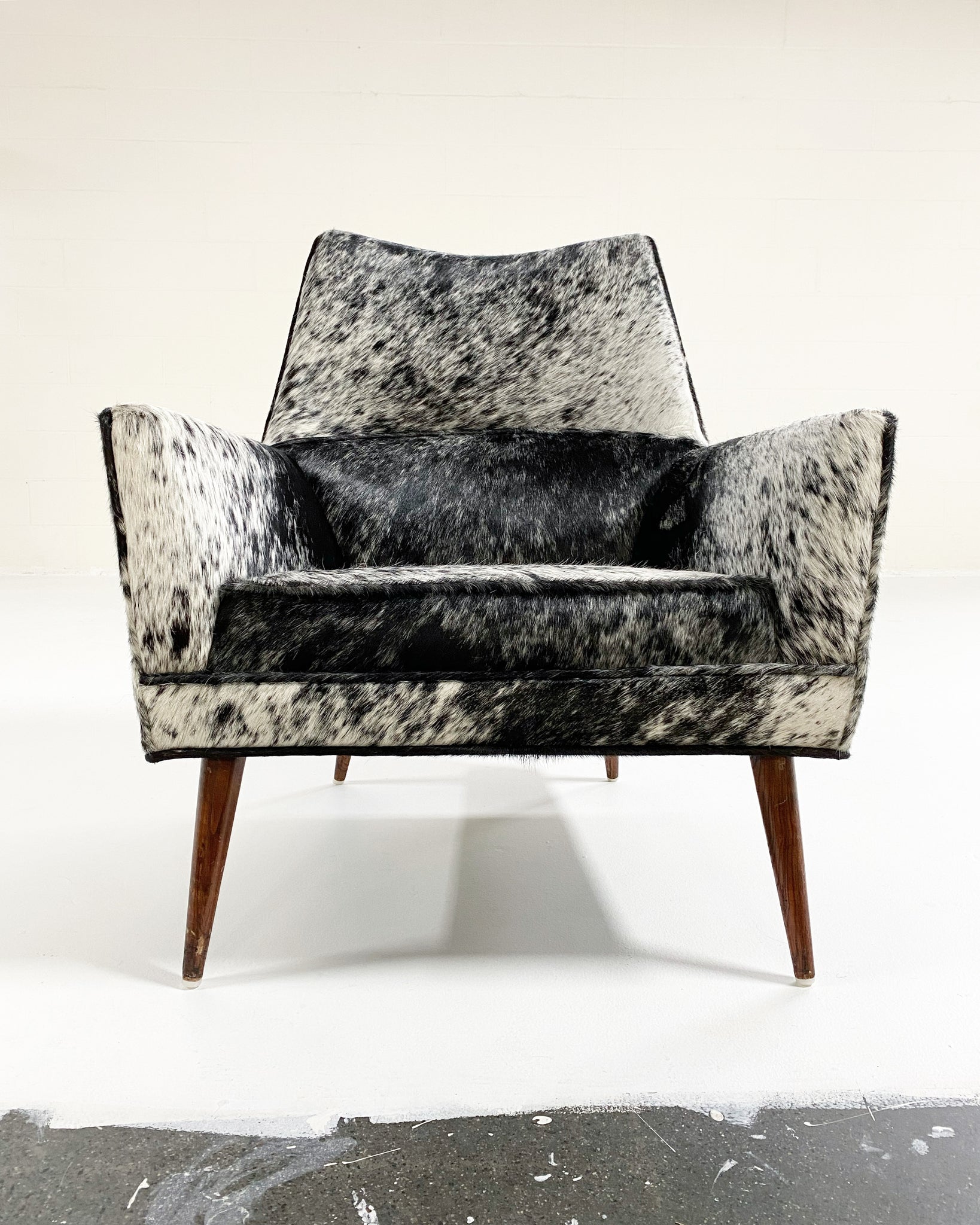 Model 3042 "Squirm" Lounge Chair in Brazilian Cowhide