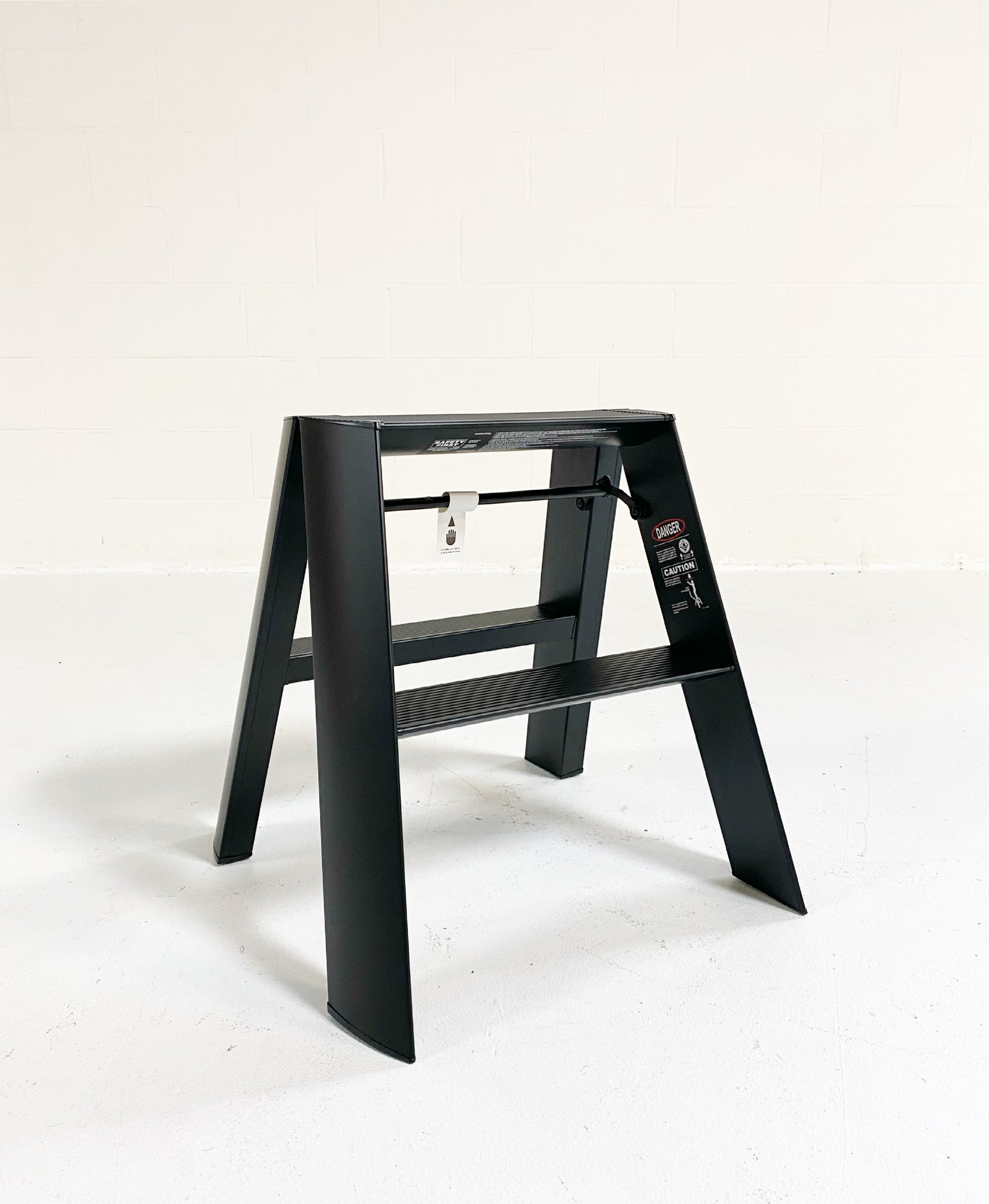 Lucano Wide 2-Step Ladder - Black