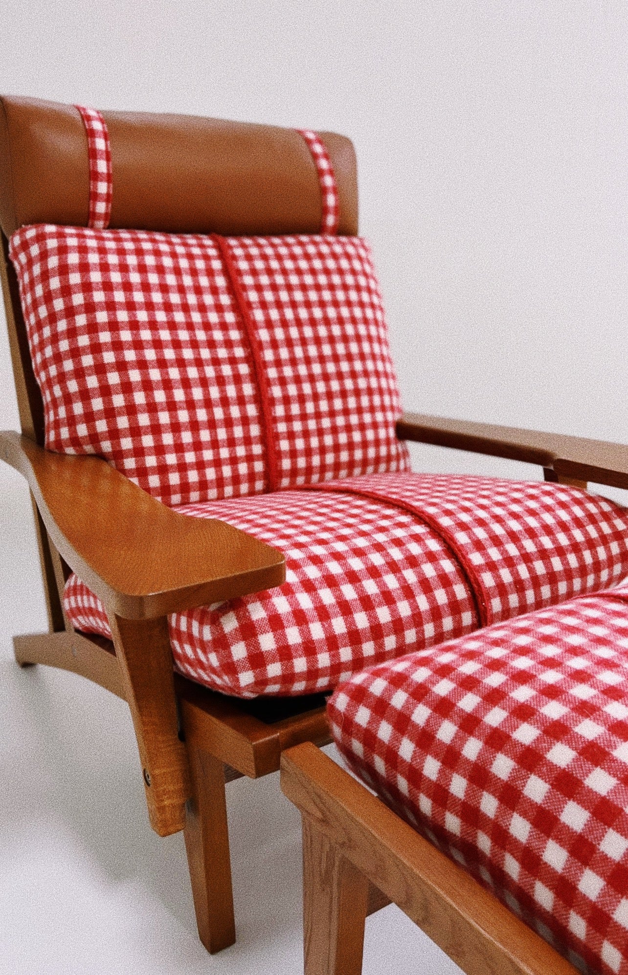 Model GE 375 Paddle Chair and Ottoman in The Elder Statesman Cashmere
