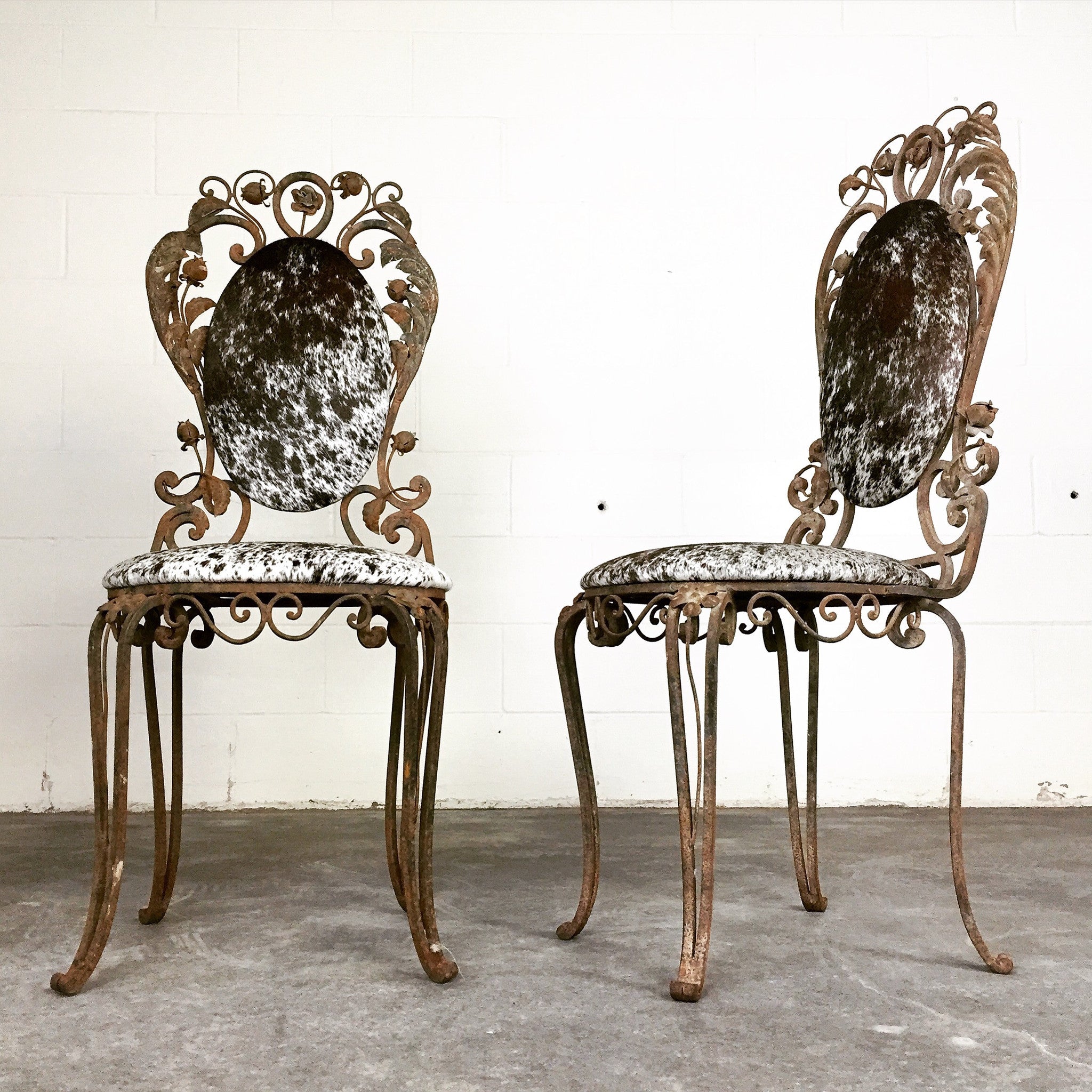 Iron Garden Chairs in Brazilian Cowhide - FORSYTH