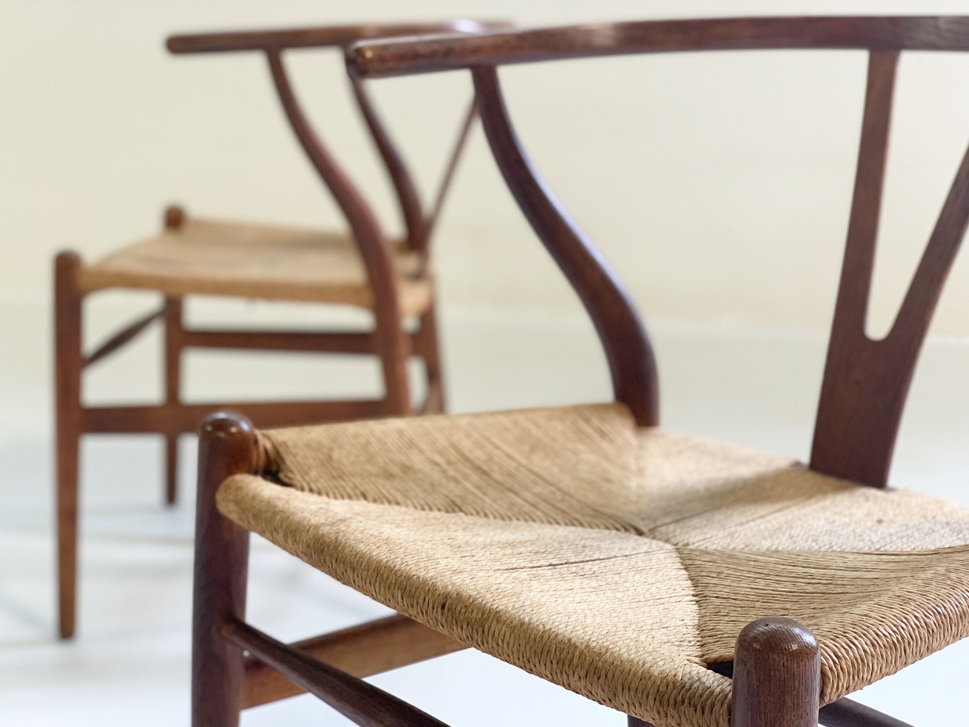 Model CH24 Wishbone Chairs, pair - FORSYTH