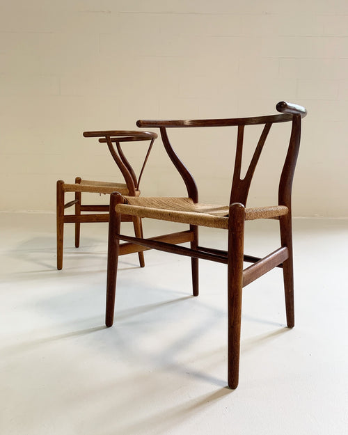 Model CH24 Wishbone Chairs, pair - FORSYTH