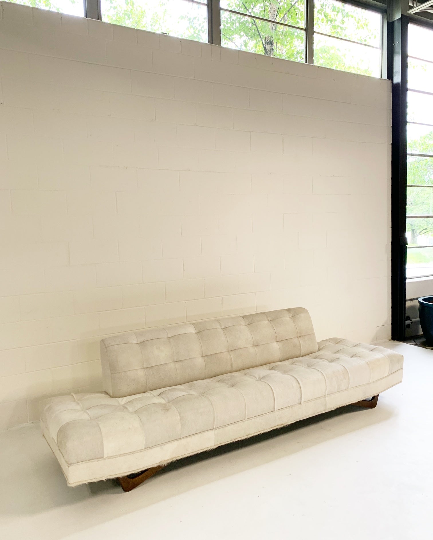 Sofa in Brazilian Cowhide - FORSYTH