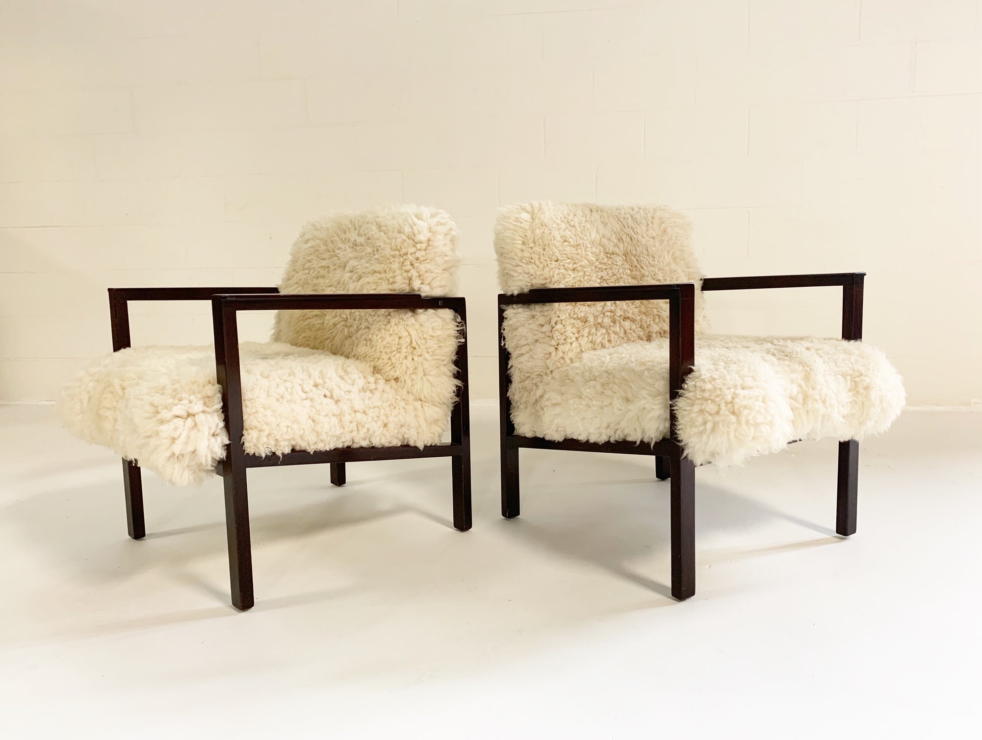 Model 406 Chairs in California Sheepskin, pair - FORSYTH