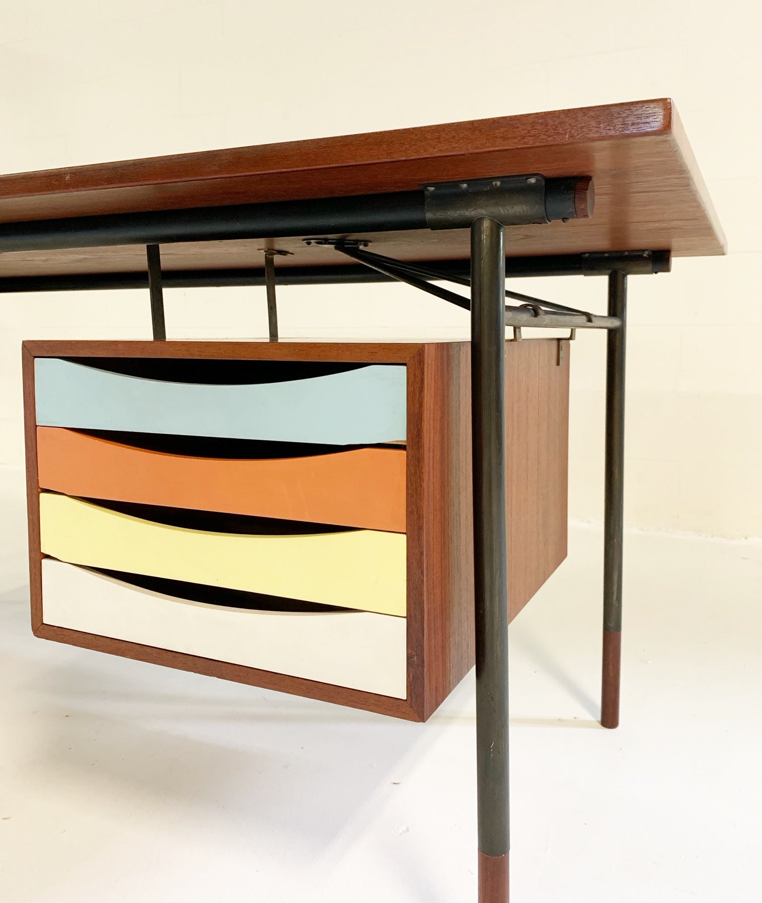 Writing Desk - FORSYTH