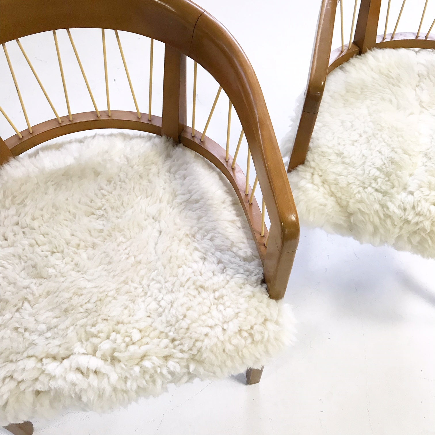 Armchairs in Brazilian Sheepskin, pair - FORSYTH