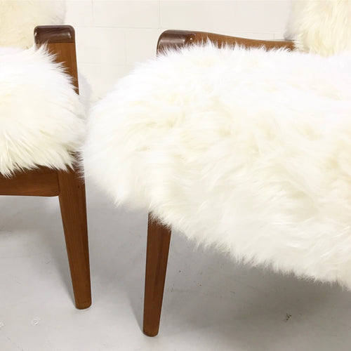 Lounge Chairs in New Zealand Sheepskin, pair - FORSYTH