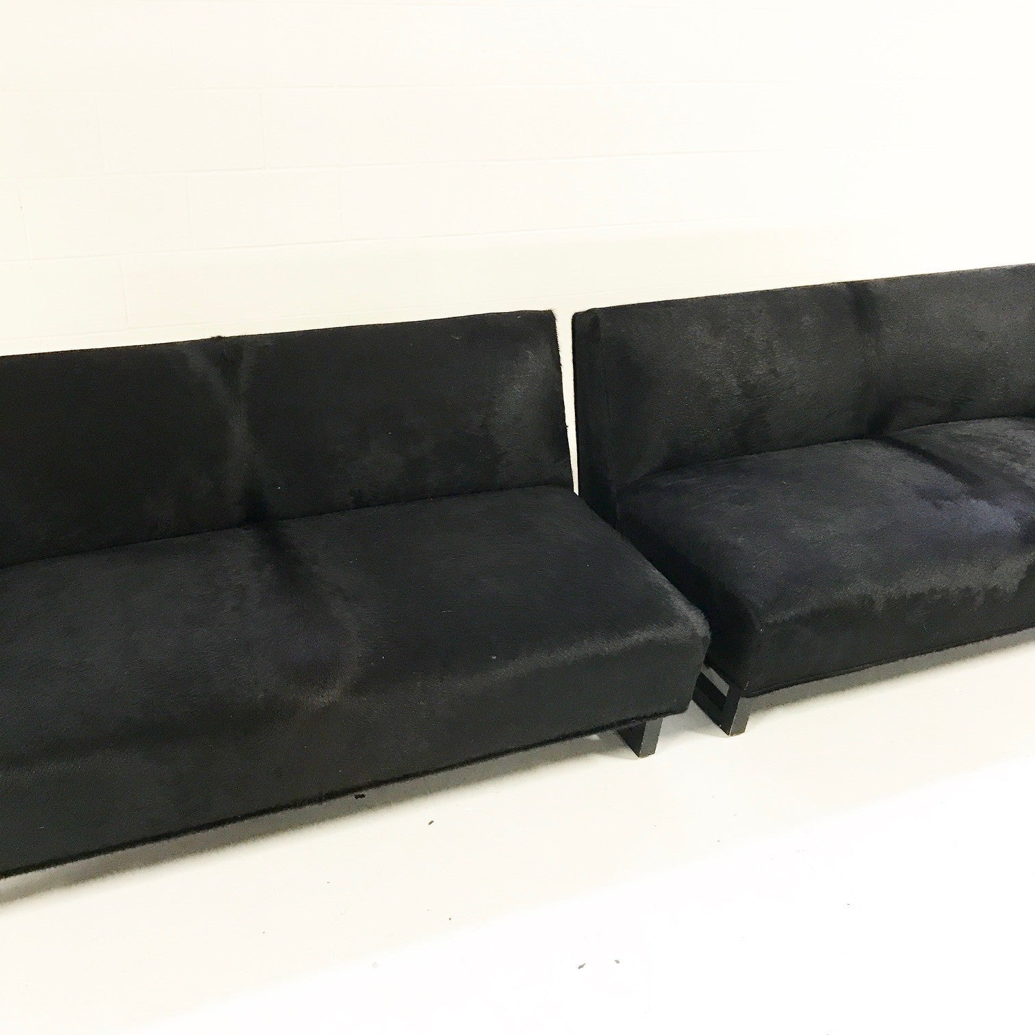 Sectional Sofa in Brazilian Cowhide - FORSYTH