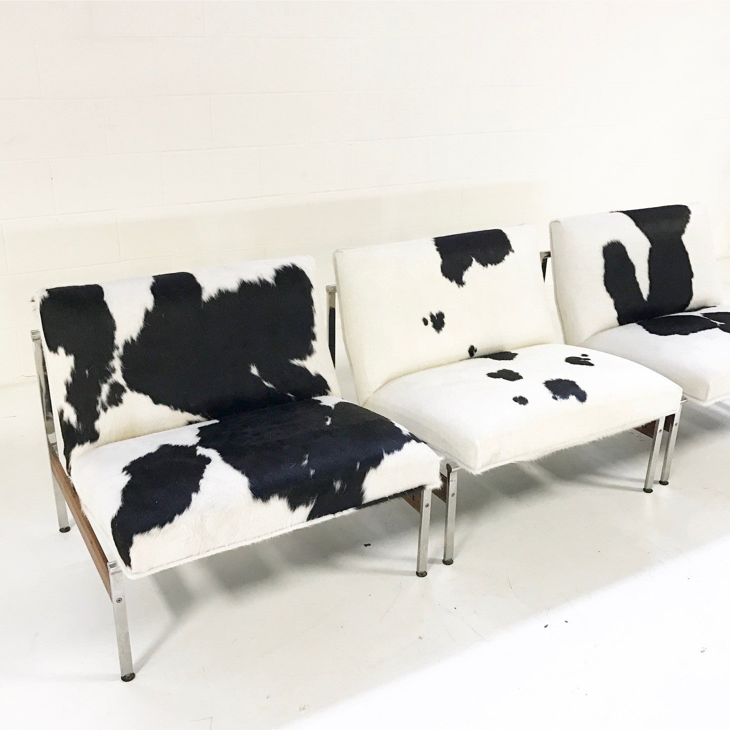 Lounge Chairs in Brazilian Cowhide, set of 3 - FORSYTH