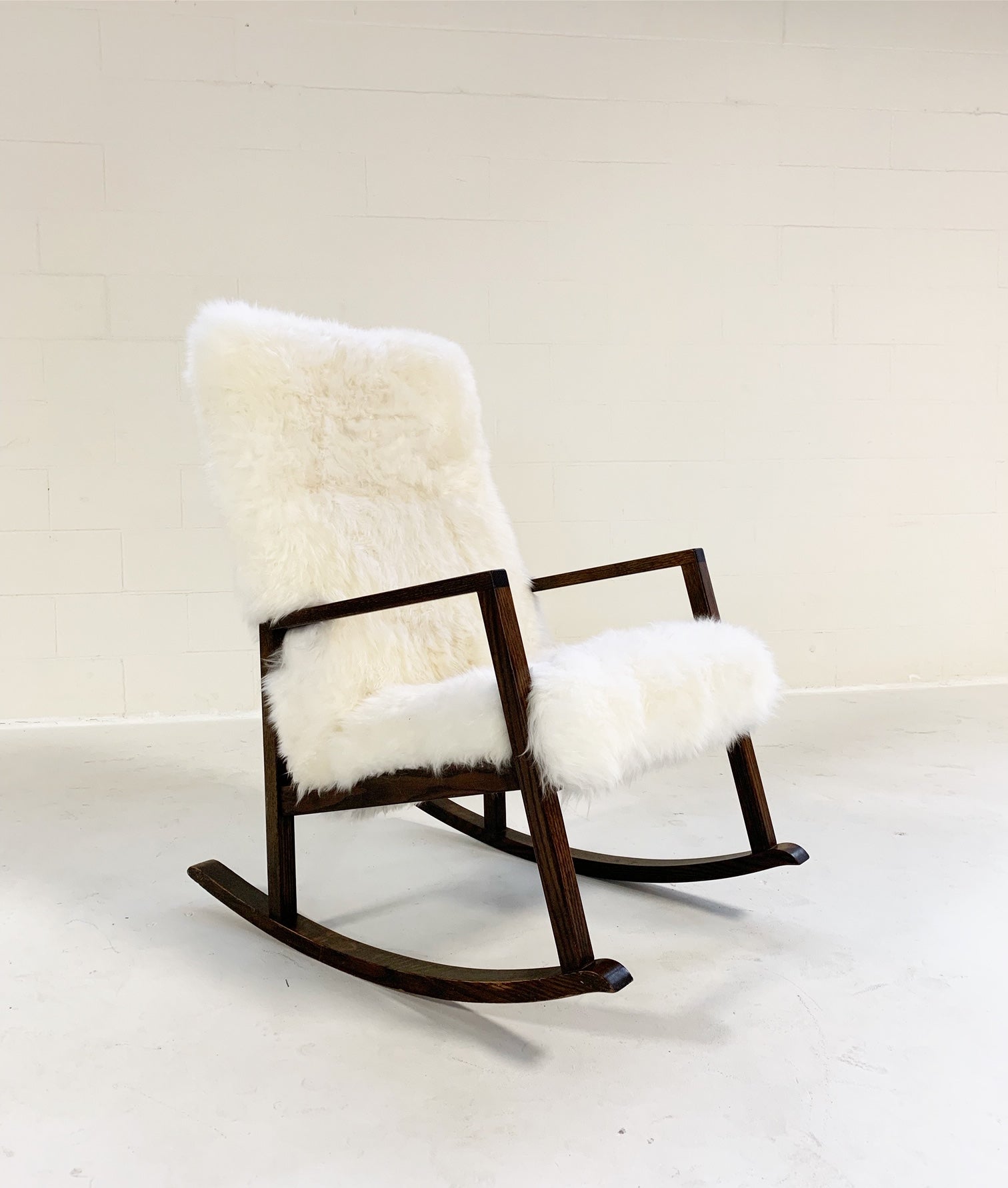 Rocking Chair in Brazilian Sheepskin - FORSYTH