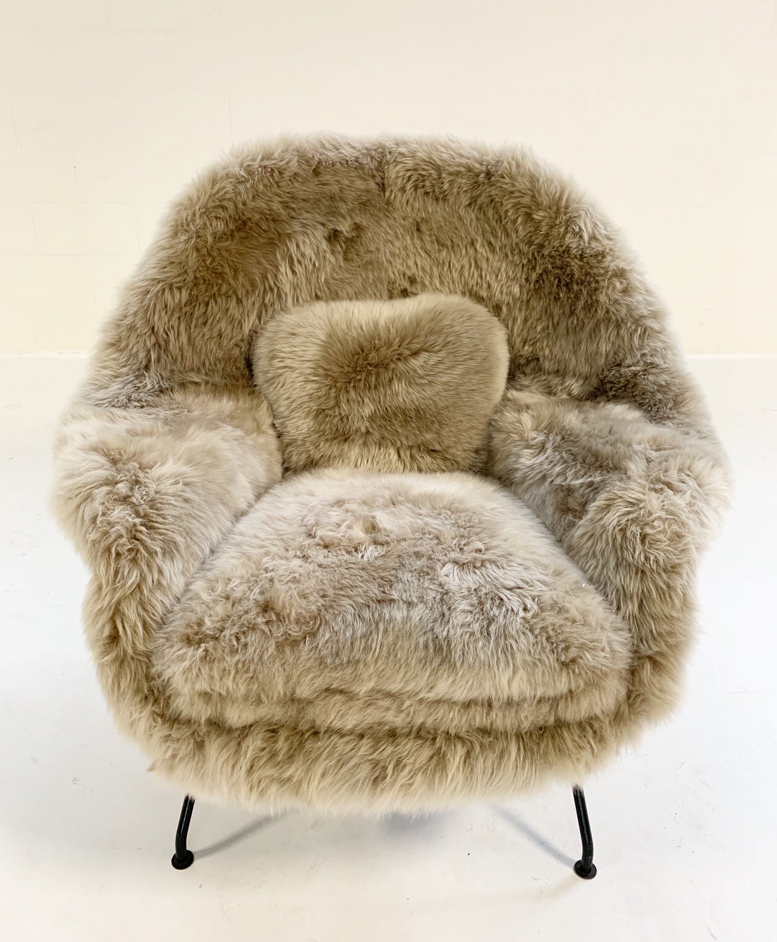 Womb Chair in New Zealand Sheepskin - FORSYTH