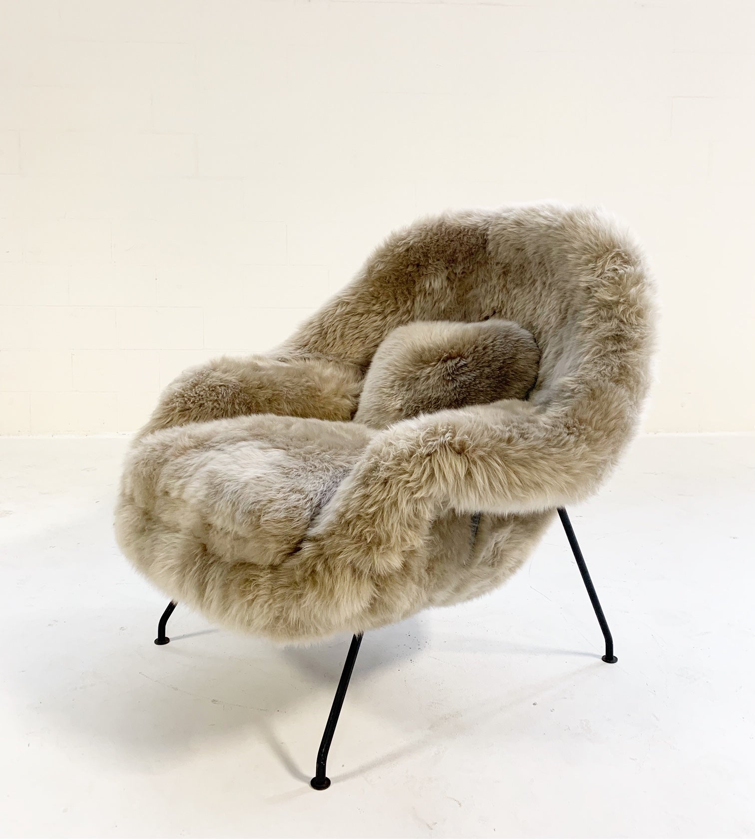 Womb Chair in New Zealand Sheepskin - FORSYTH