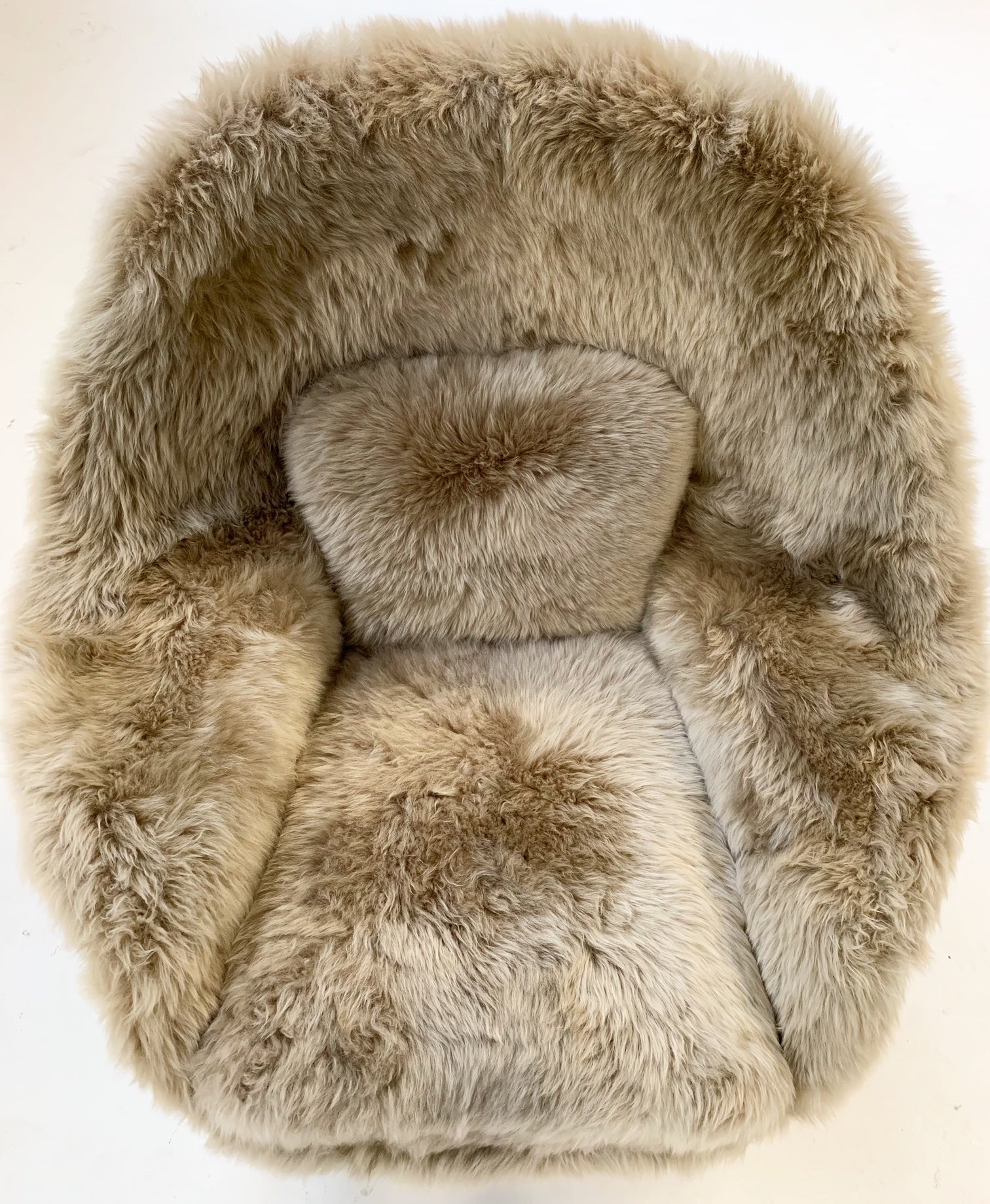 Womb Chair in New Zealand Sheepskin - FORSYTH