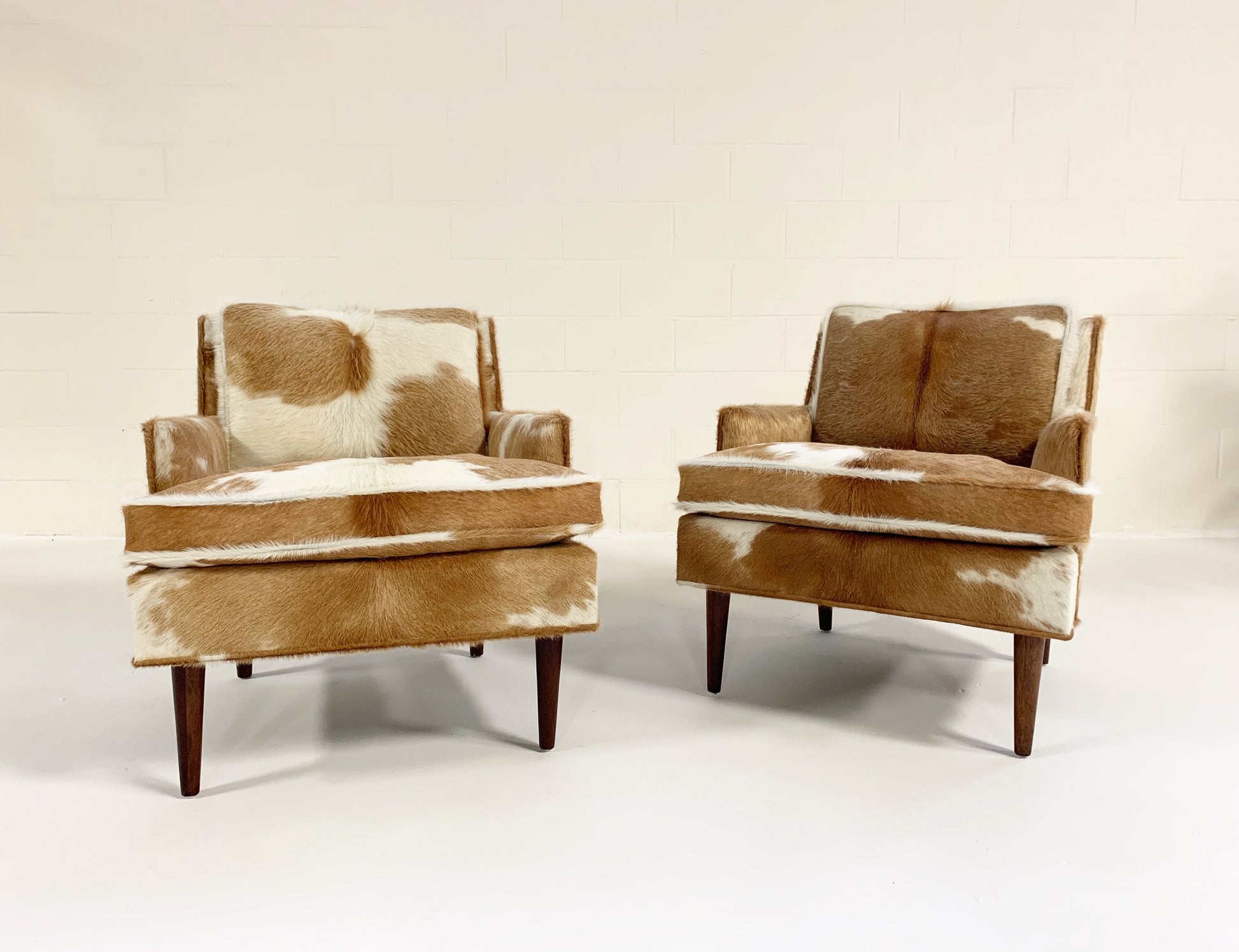 Lounge Chairs in Brazilian Cowhide, pair - FORSYTH