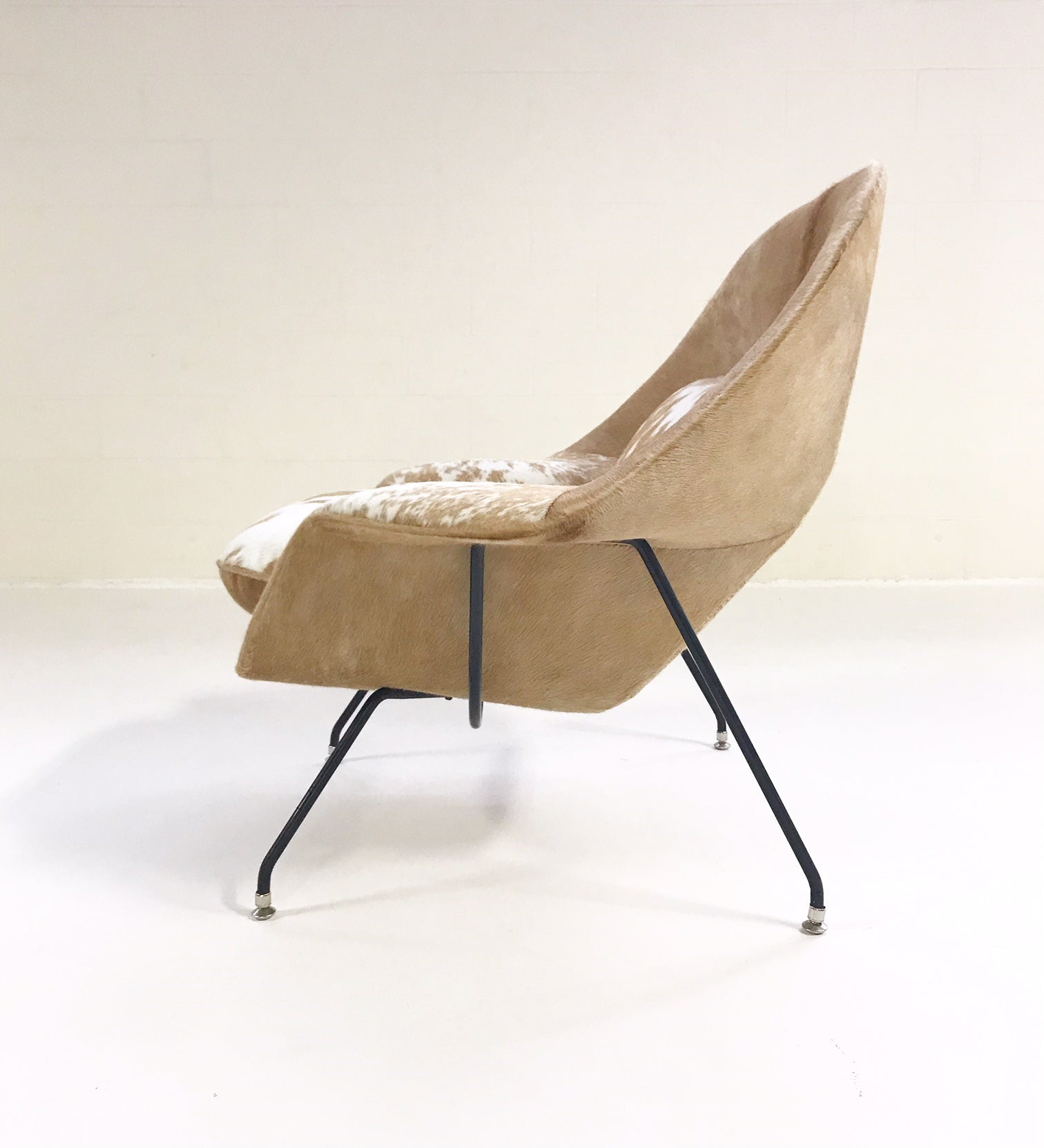 Womb Chair in Brazilian Cowhide - FORSYTH