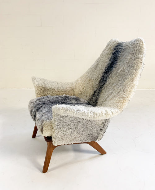 1611 C Lounge Chair in Gotland Sheepskin - FORSYTH