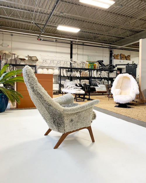 1611 C Lounge Chair in Gotland Sheepskin - FORSYTH