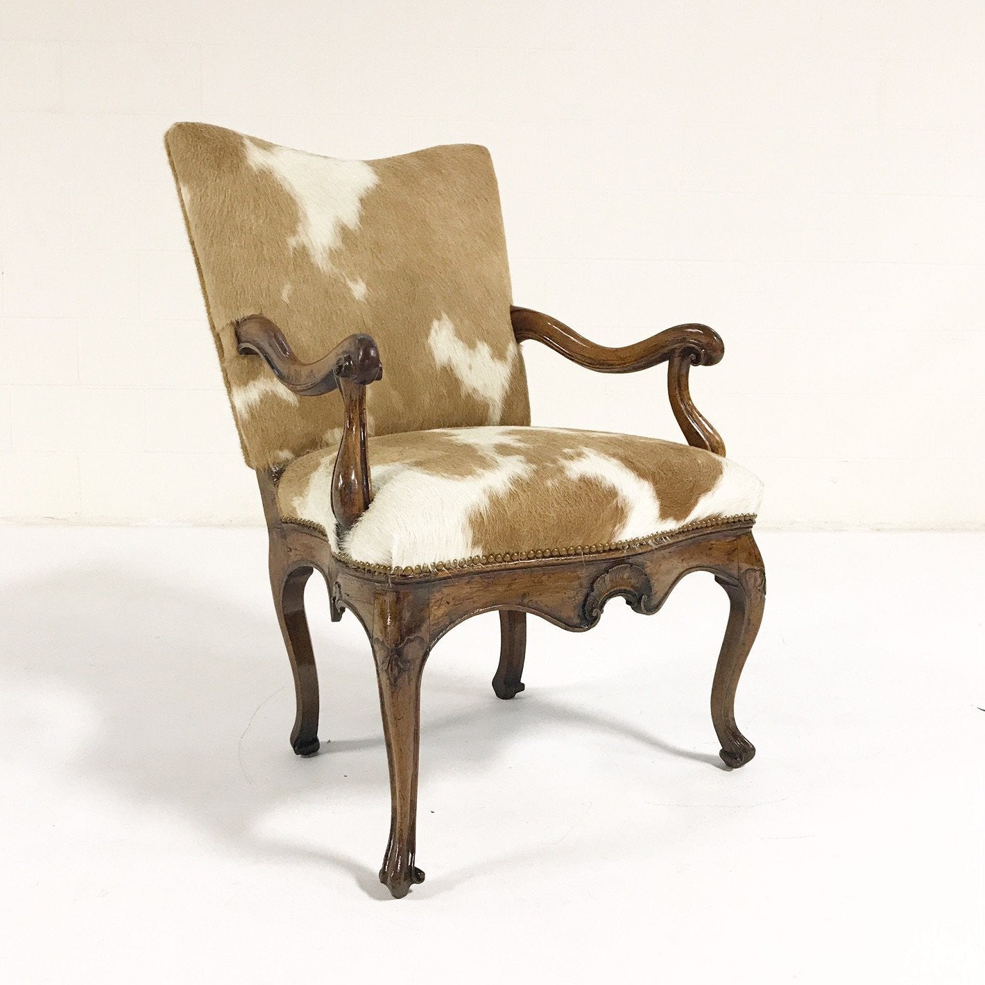 Armchair in Brazilian Cowhide - FORSYTH