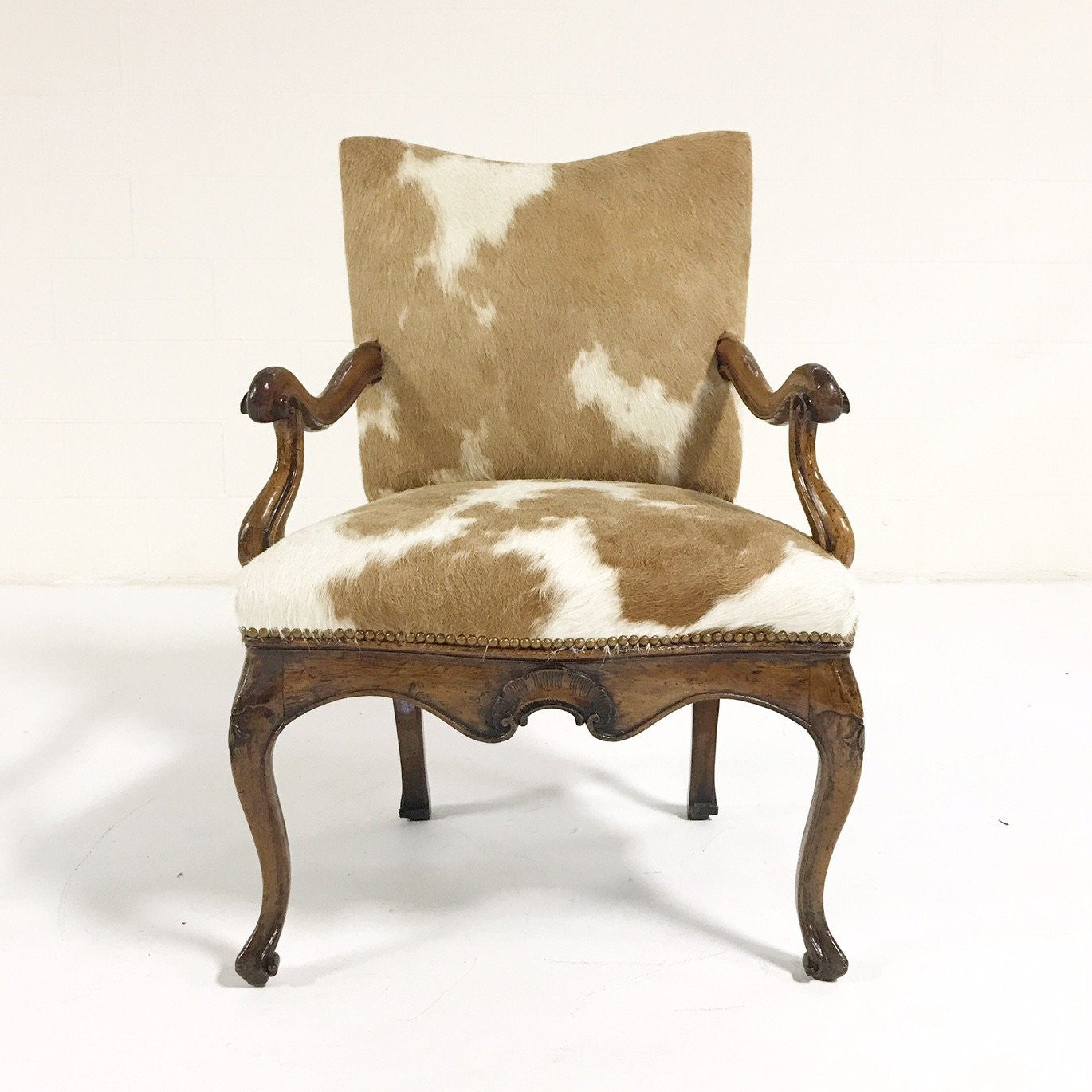 Armchair in Brazilian Cowhide - FORSYTH