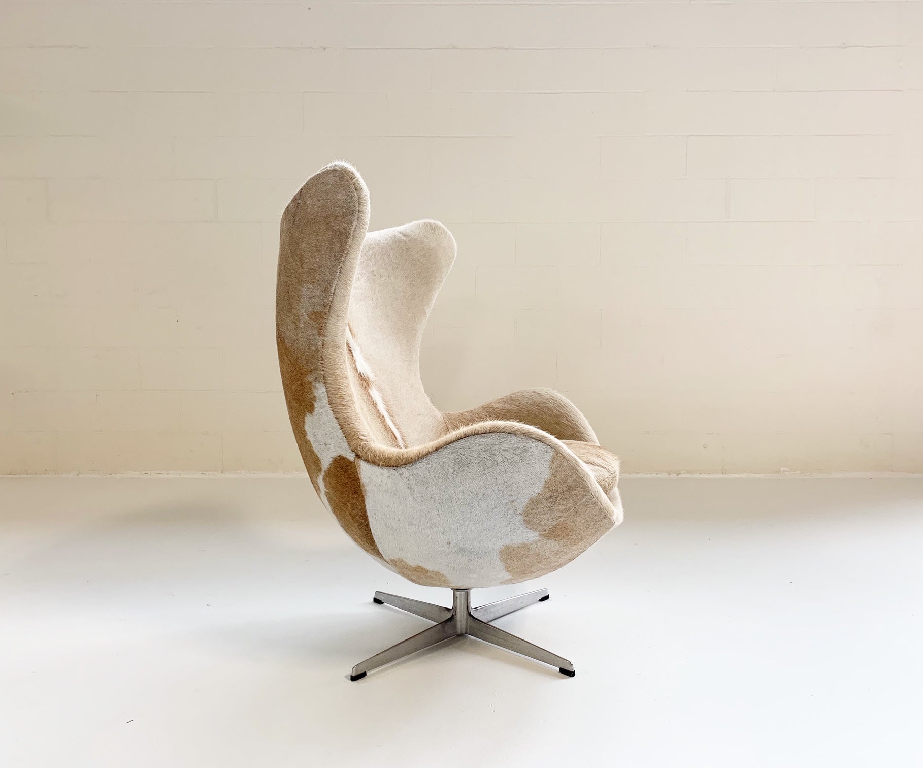 Egg Chair in Brazilian Cowhide - FORSYTH