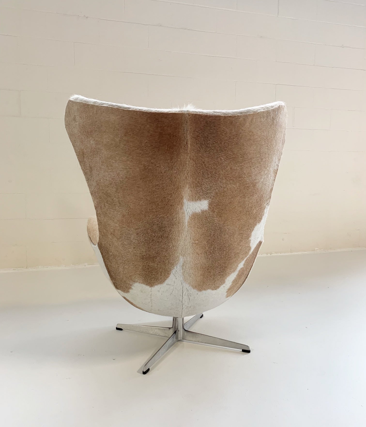 Egg Chair in Brazilian Cowhide - FORSYTH