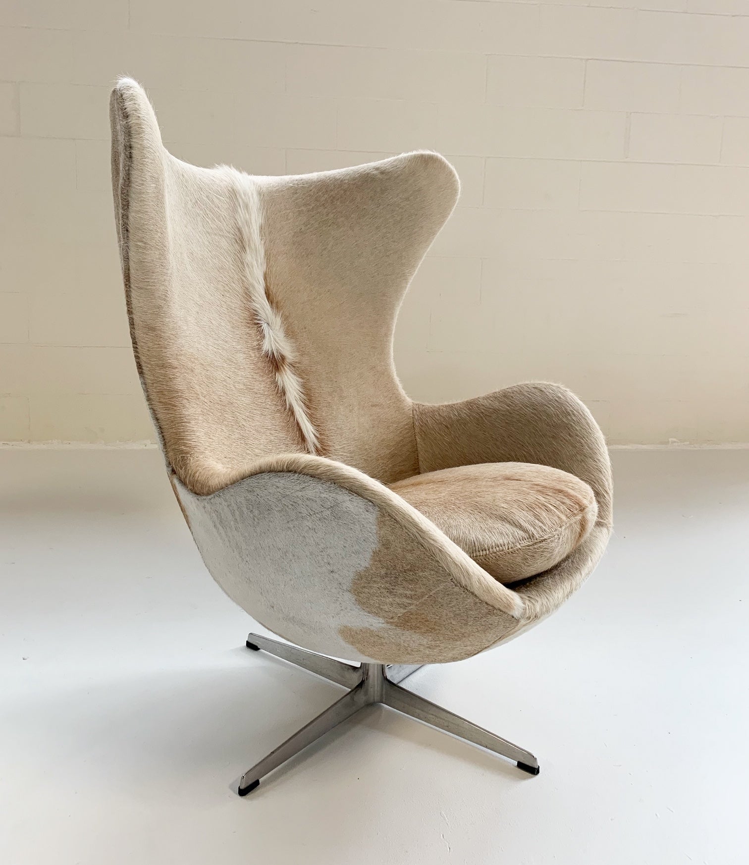 Egg Chair in Brazilian Cowhide - FORSYTH