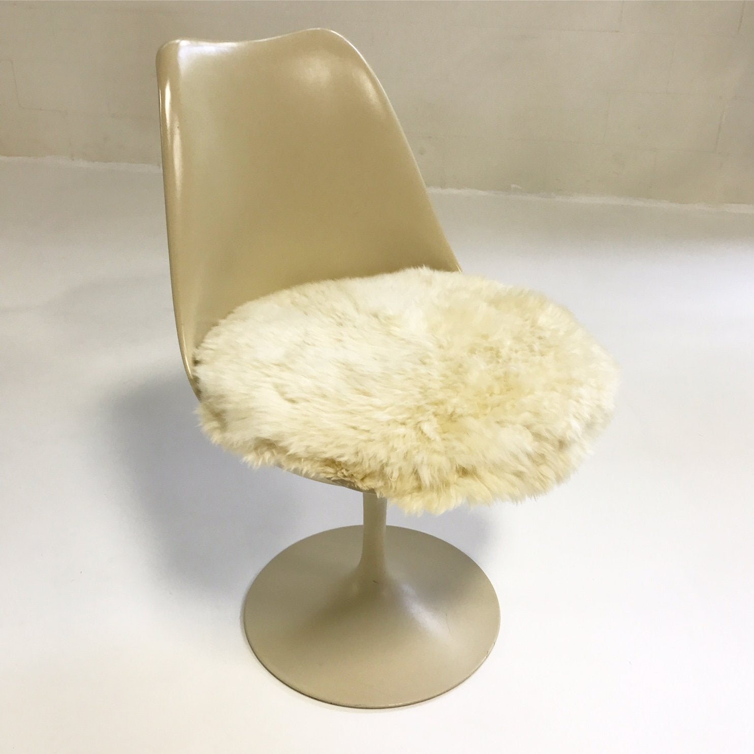 Tulip Chairs with Brazilian Sheepskin Cushions, set of 6 - FORSYTH