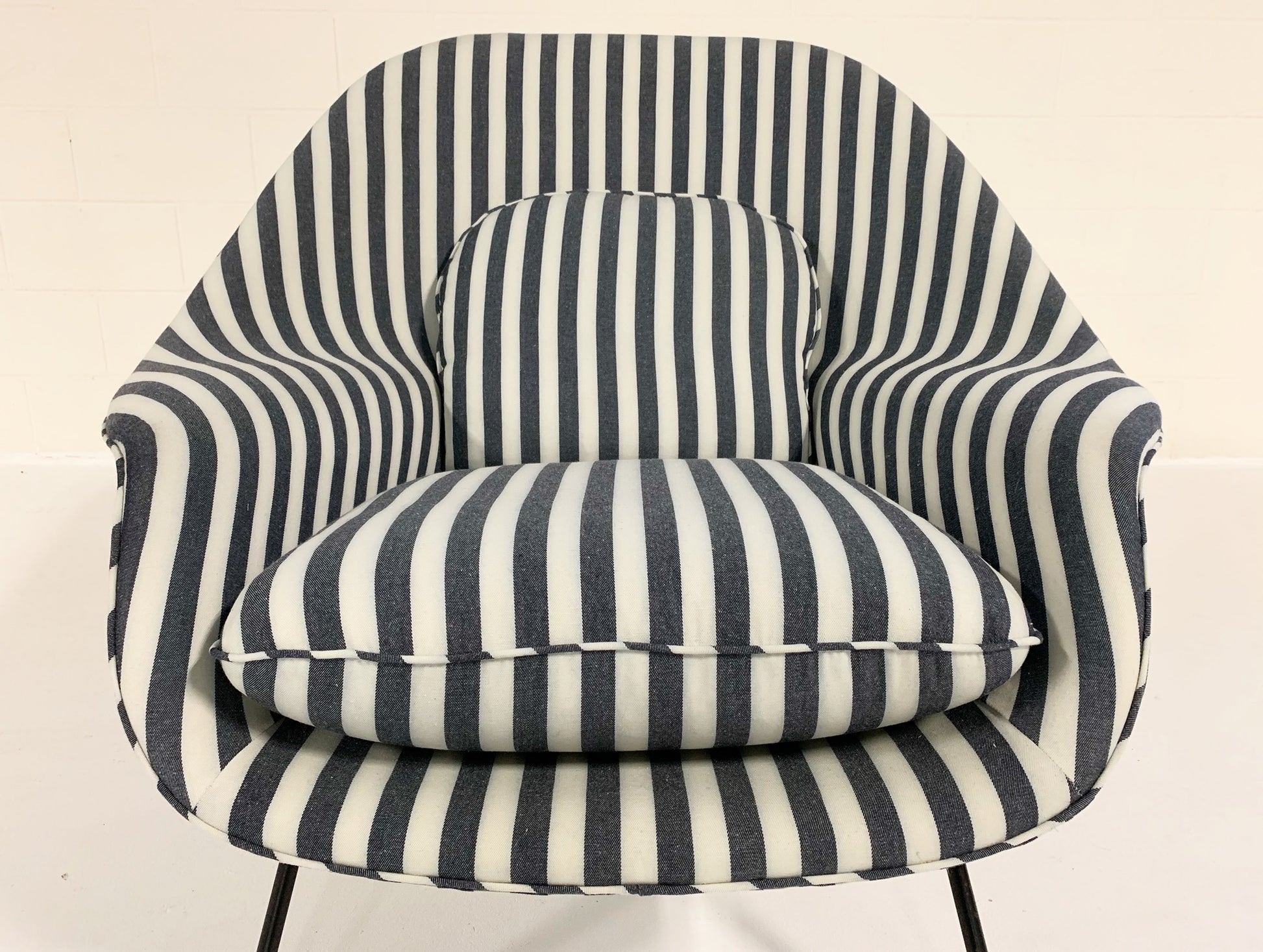 Eero Saarinen Womb Chair and Ottoman - FORSYTH