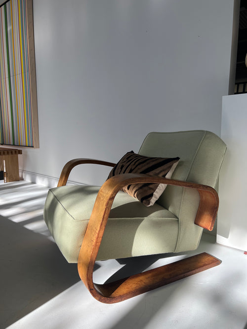 Model 400 "Tank" Lounge Chair in Knoll Textiles