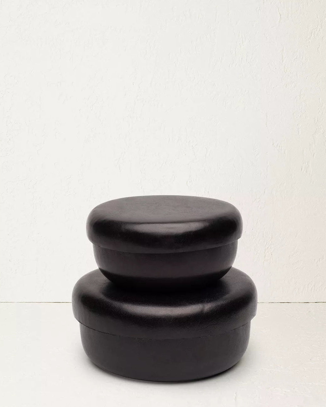 The Box Set in Molded Leather - Black